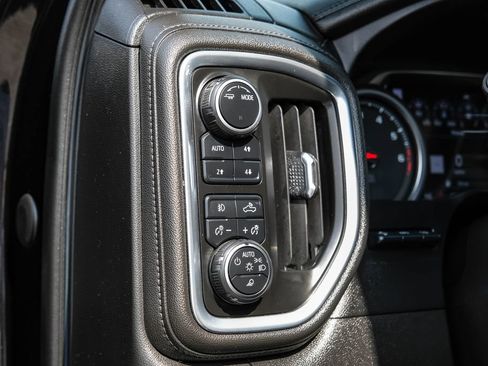 Used 2022 Chevrolet Silverado 1500 High Country w/ Technology Package AWD/4WD image 39