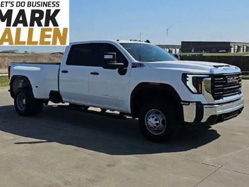 Used 2025 GMC Sierra 3500 Pro AWD/4WD image 2