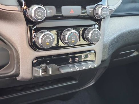 New 2026 RAM 2500 Tradesman AWD/4WD image 17
