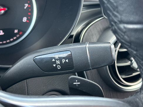 Used 2020 Mercedes-Benz GLC 300 4MATIC image 16