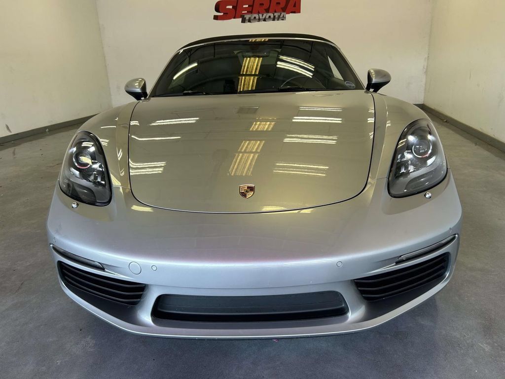 Used 2017 Porsche 718 Boxster RWD image 7