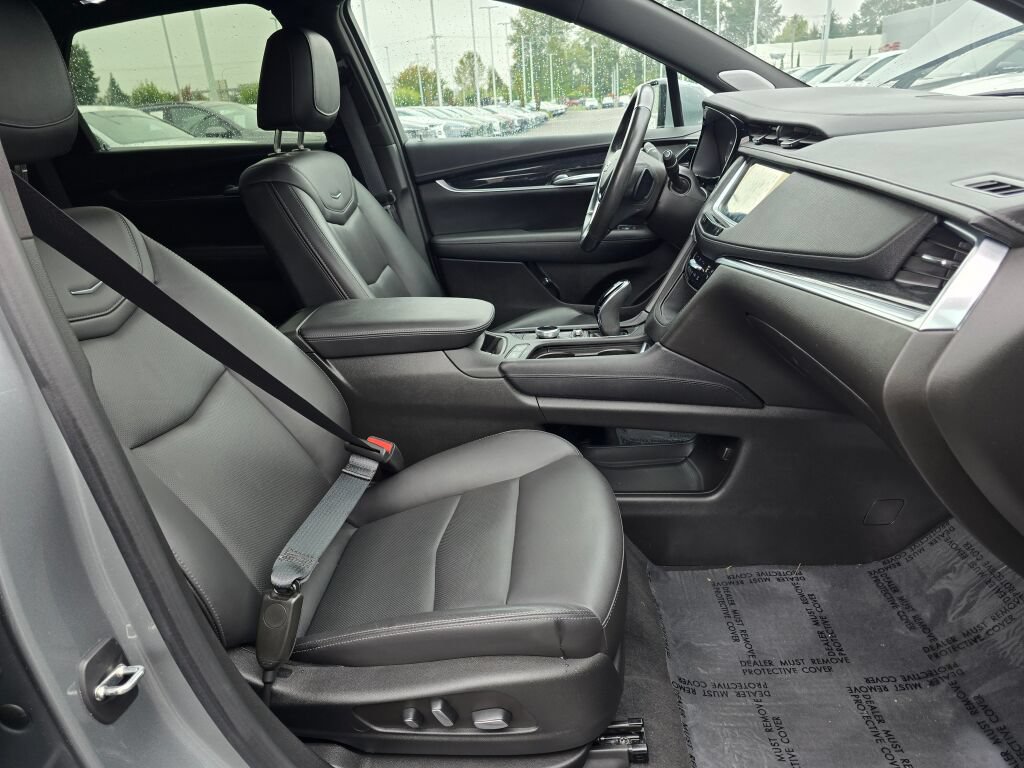 Used 2023 Cadillac XT5 Premium Luxury w/ Technology Package AWD/4WD image 26