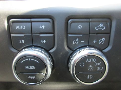 New 2026 GMC Sierra 1500 AT4 w/ AT4 Premium Package AWD/4WD image 18