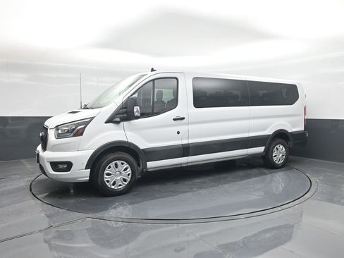 Used 2023 Ford Transit 350 XLT image 31