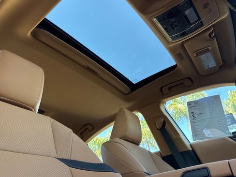 Certified 2025 Lexus ES 350 w/ Premium Package FWD image 19