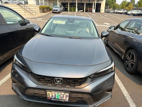 Used 2023 Honda Civic EX-L image 2