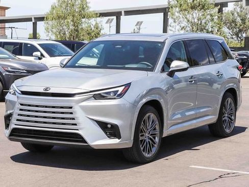 New 2026 Lexus TX 550h AWD Plug-In Hybrid image 3
