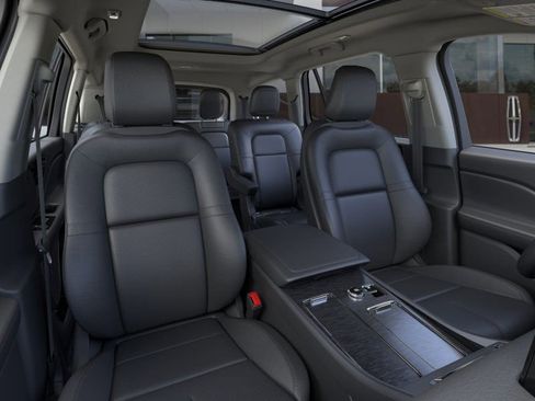 New 2025 Lincoln Aviator AWD w/ Equipment Group 101A image 10