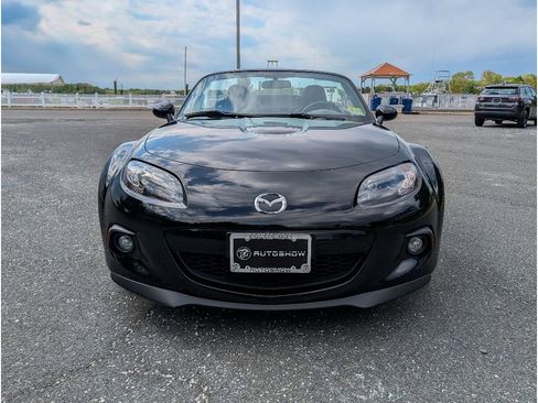 Used 2015 MAZDA MX-5 Miata Club RWD image 4