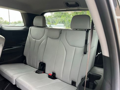 Used 2025 Hyundai Palisade SEL FWD image 19