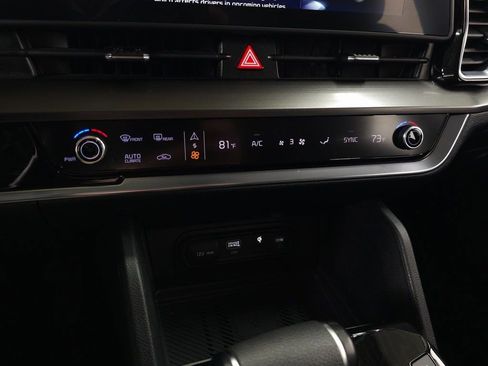 Used 2023 Kia Sportage EX image 24
