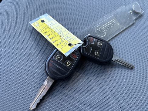 Used 2012 Ford F250 XLT w/ XLT Premium Pkg image 32