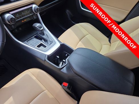 Used 2024 Toyota RAV4 XLE Premium AWD/4WD image 25