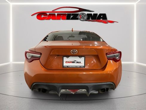 Used 2017 Toyota 86 image 4
