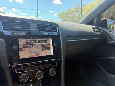 Used 2021 Volkswagen GTI SE image 17