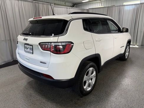 Used 2019 Jeep Compass Latitude w/ Cold Weather Group AWD/4WD image 4