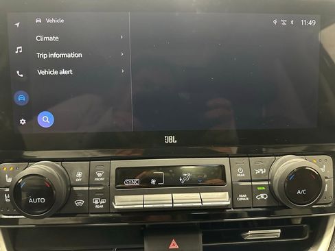 Used 2025 Toyota Grand Highlander AWD image 30