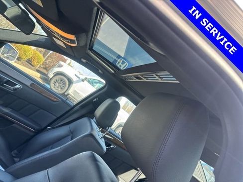 Used 2011 Mercedes-Benz E 350 4MATIC Sedan image 7