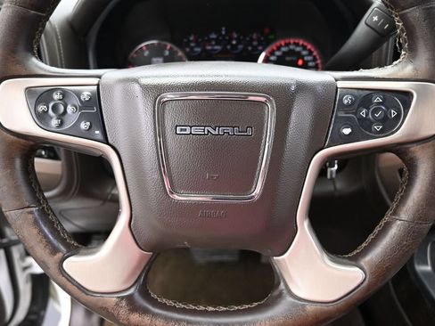 Used 2015 GMC Sierra 2500 Denali w/ Duramax Plus Package AWD/4WD image 18