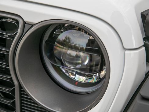 New 2026 Jeep Wrangler Unlimited Rubicon w/ Technology Group image 62