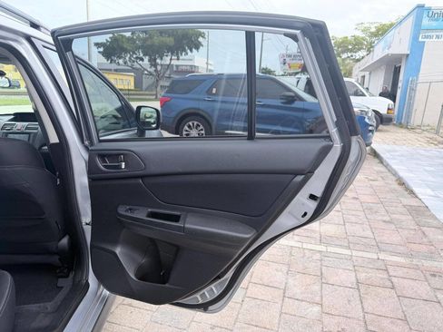 Used 2013 Subaru Crosstrek 2.0i Premium image 19