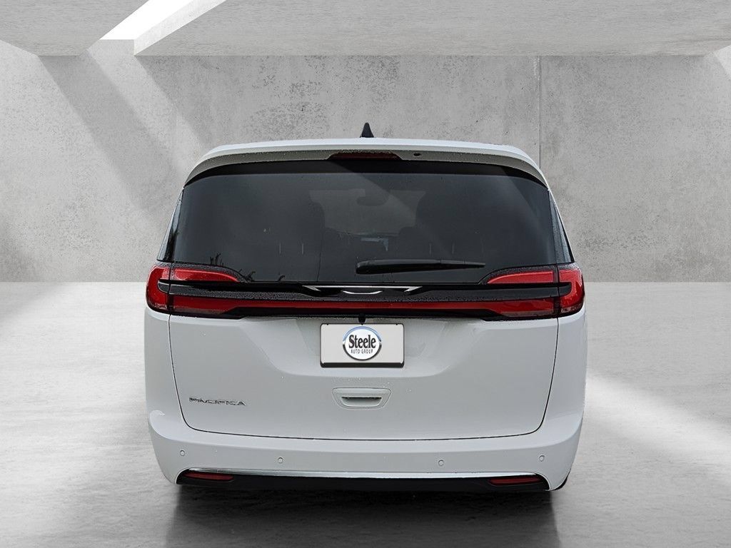 New 2027 Chrysler Pacifica Select w/ Family Tech Group FWD image 4