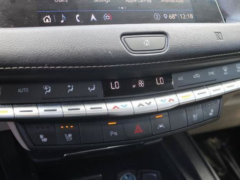 Used 2020 Cadillac XT4 Premium Luxury AWD/4WD image 13