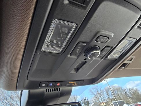 Used 2025 GMC Yukon Denali image 28