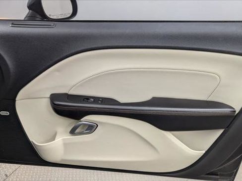 Used 2015 Dodge Challenger R/T Plus image 19