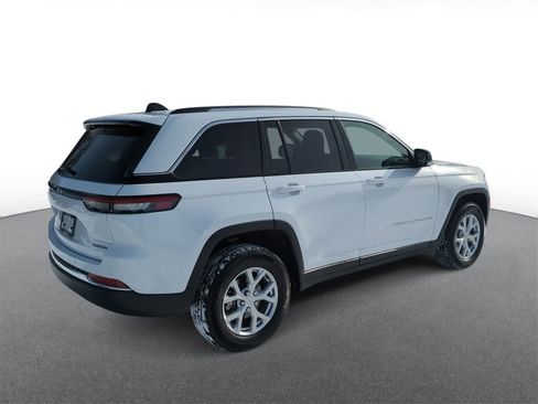 Certified 2023 Jeep Grand Cherokee Limited image 8