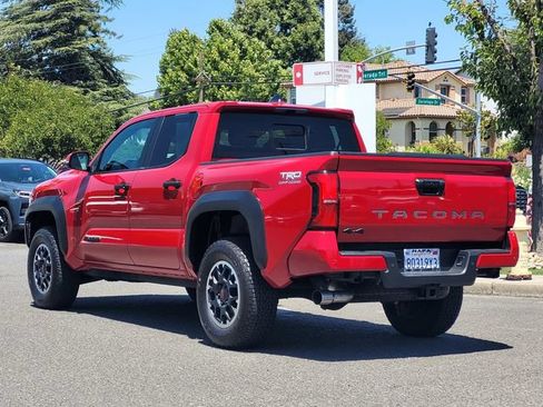 Certified 2024 Toyota Tacoma TRD Off-Road w/ TRD Off Road Upgrade Package AWD/4WD image 8