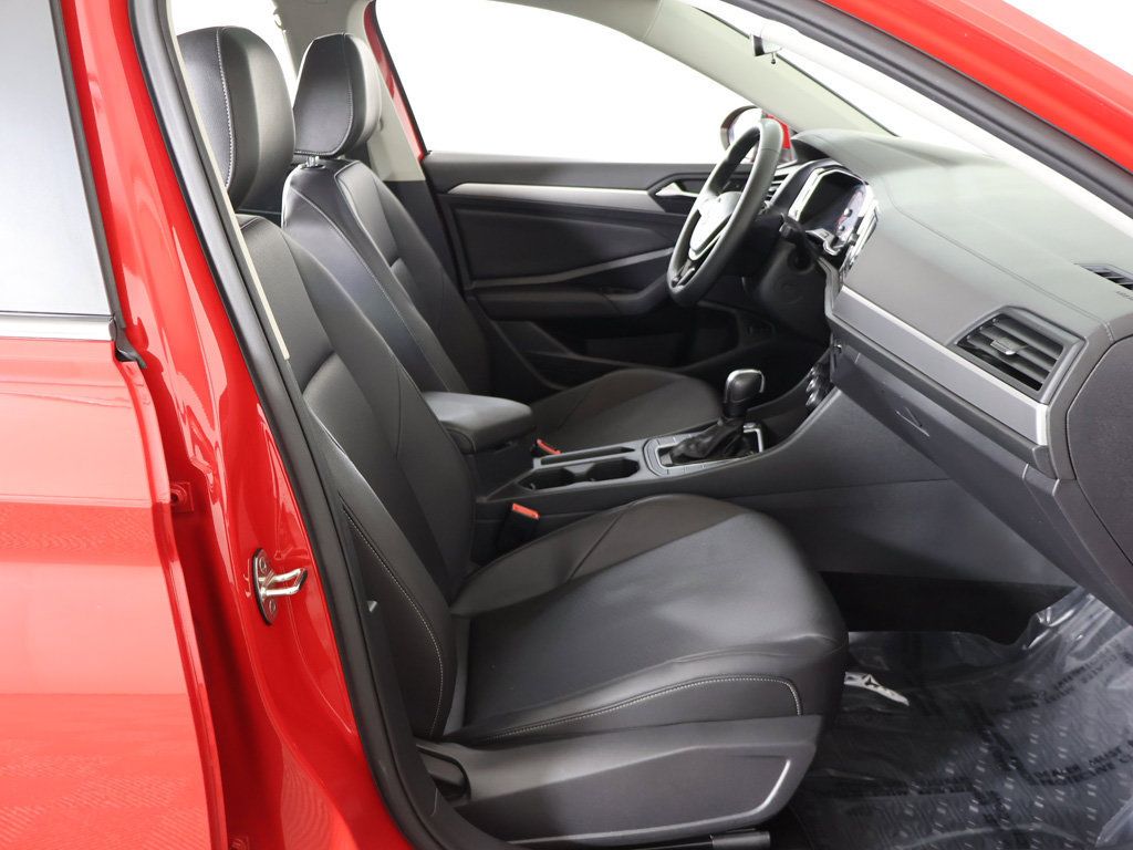 Used 2020 Volkswagen Jetta SE w/ SE Cold Weather Package FWD image 33