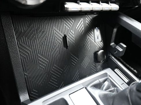 Used 2025 Toyota Tacoma SR image 20