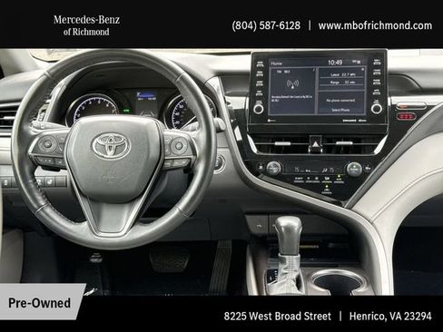 Used 2023 Toyota Camry SE w/ Cold Weather Package FWD image 18