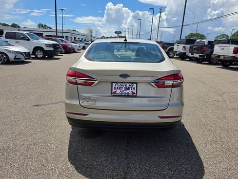 Used 2019 Ford Fusion S FWD image 4