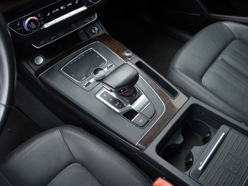 Used 2019 Audi Q5 2.0T Premium Plus w/ Premium Plus Package AWD/4WD image 15