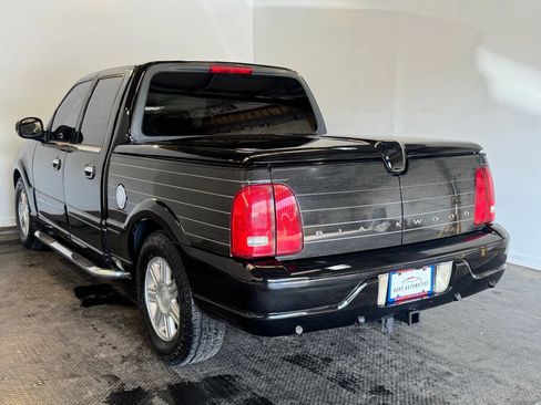 Used 2002 Lincoln Blackwood RWD image 4
