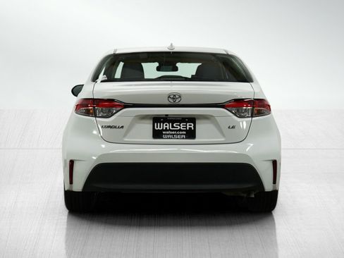Used 2024 Toyota Corolla LE image 4