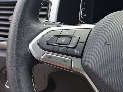 Used 2022 Volkswagen Atlas Cross Sport SEL AWD/4WD image 23