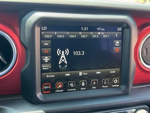 Used 2021 Jeep Gladiator Rubicon AWD/4WD image 25