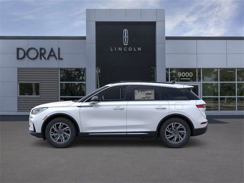 New 2026 Lincoln Corsair Premiere image 3