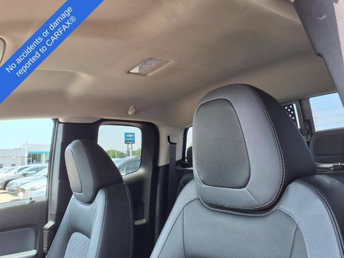 Used 2017 Chevrolet Colorado Z71 AWD/4WD image 18