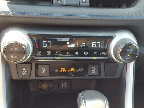Used 2023 Toyota RAV4 XSE AWD/4WD image 22
