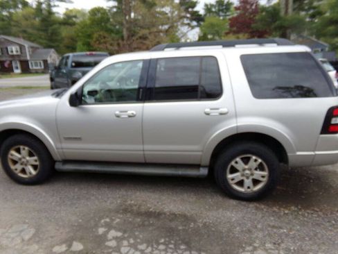 Used 2007 Ford Explorer XLT AWD/4WD image 6