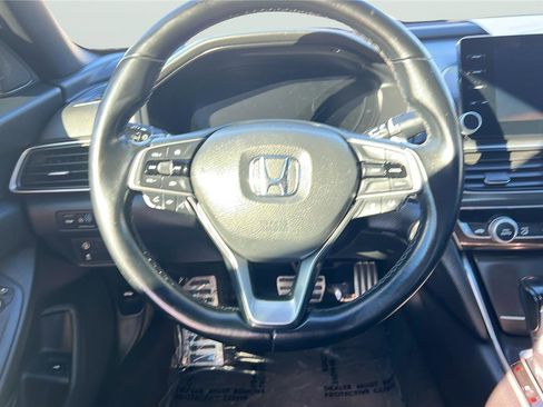 Used 2018 Honda Accord Sport image 11