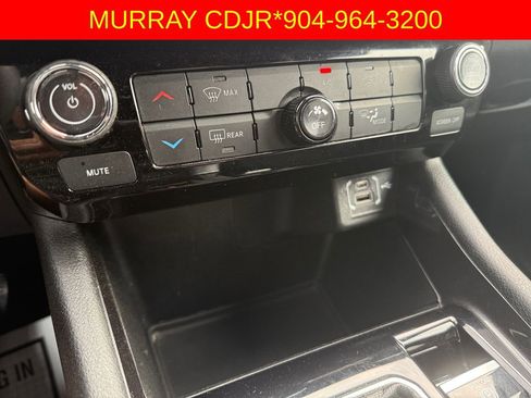 Used 2024 Jeep Compass Latitude image 27