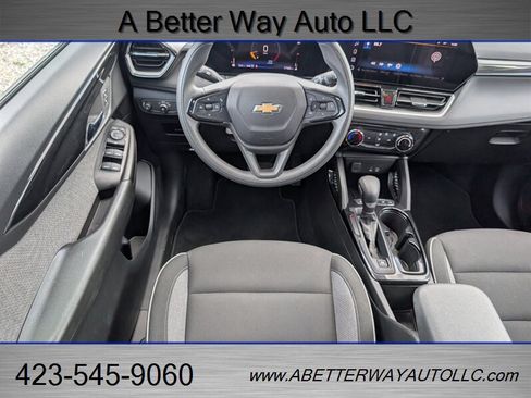 Used 2025 Chevrolet TrailBlazer LT AWD/4WD image 8