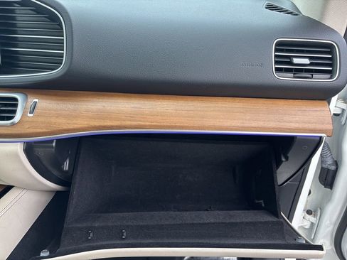 Used 2022 Mercedes-Benz GLE 350 4MATIC w/ Premium Package image 29