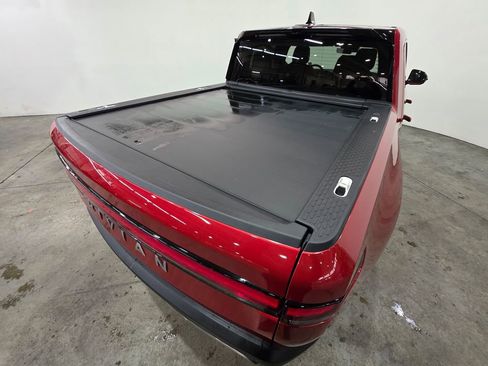 Used 2025 Rivian R1T Adventure image 11