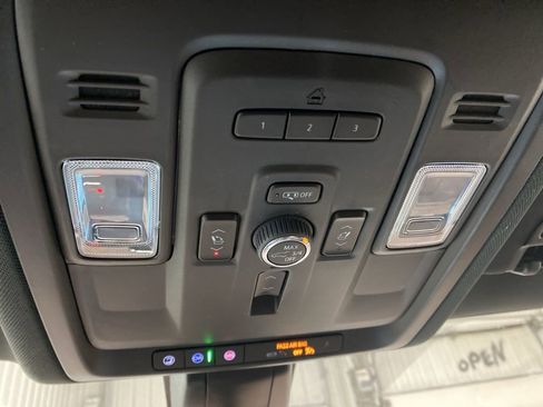 Used 2022 Chevrolet Tahoe High Country image 26